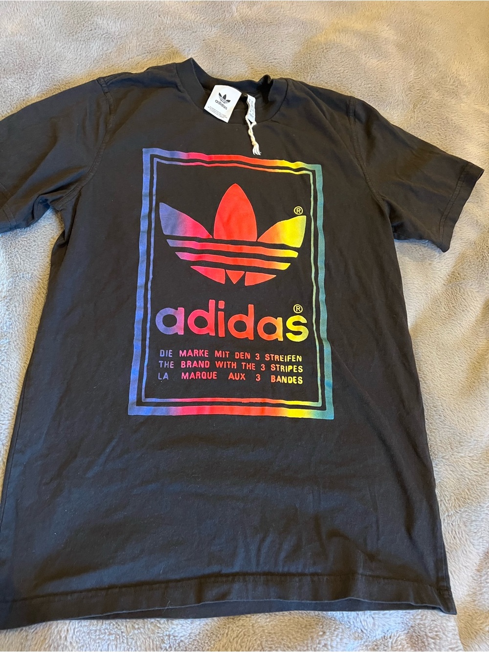 adidas Originals Men’s Black Multicolor Trefoil Graphic Logo Crew Neck Tee M